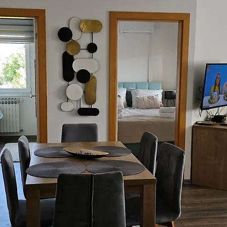 Διαμέρισμα Urban Bulevar-sarajevo - 2br And Garage Σαράγεβο