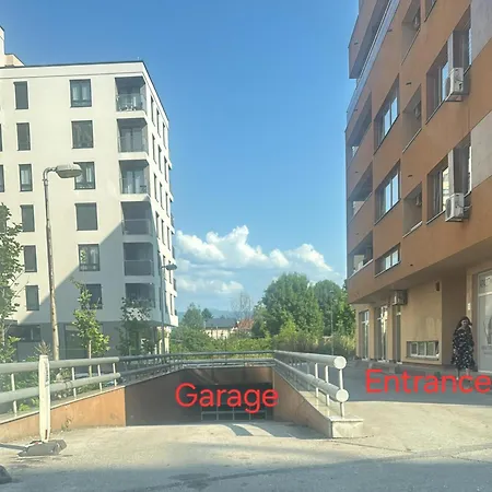 Urban Bulevar-sarajevo - 2br And Garage شقة